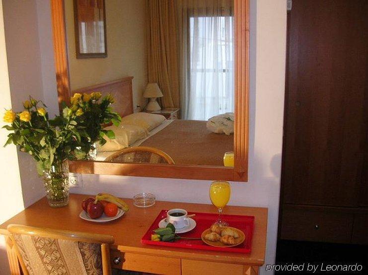 Armon Hayarkon Hotel 3*